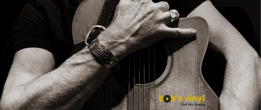 Martyn Joseph vangt de essentie van zijn liveshows op Troubled Horses