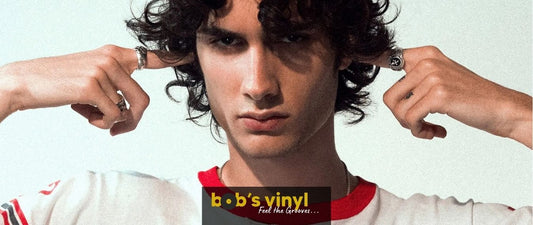 Sombr's debuutalbum 'I Barely Know Her' op 7 november op vinyl