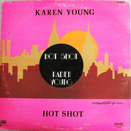 Karen Young ‎– Hot Shot (12" Single) D60