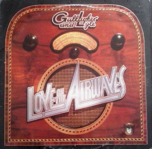 Gallagher & Lyle ‎– Love On The Airwaves (LP) M20 - Bob's Vinyl