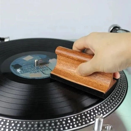 Houten LP borstel met vloeistof - Bob's Vinyl